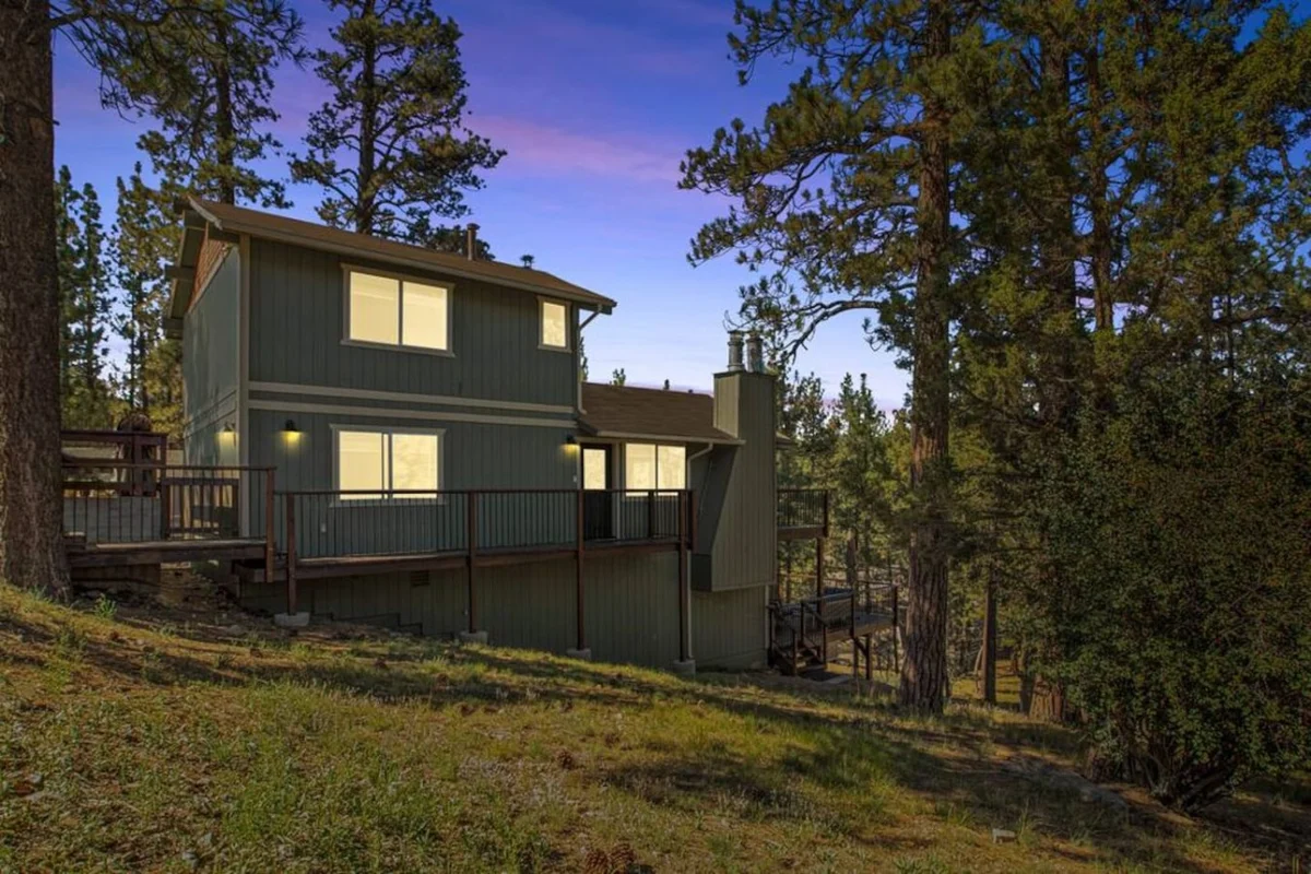 Four Seasons 4 BR Cabin, Views, Games & Hot Tub #70