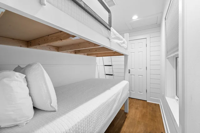 Bedroom 1 image 1