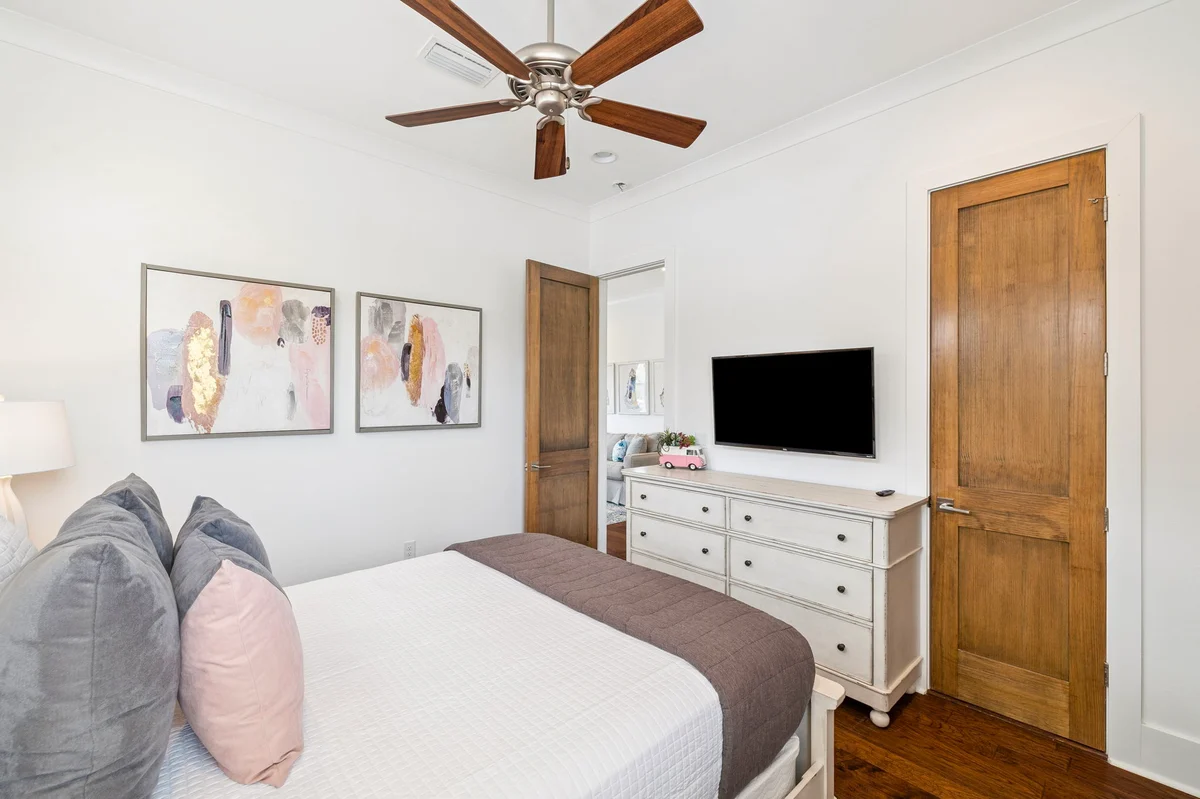 Bedroom 4 image 1