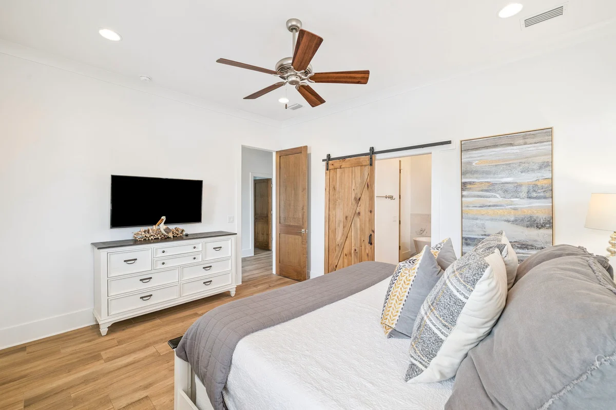Bedroom 3 image 1