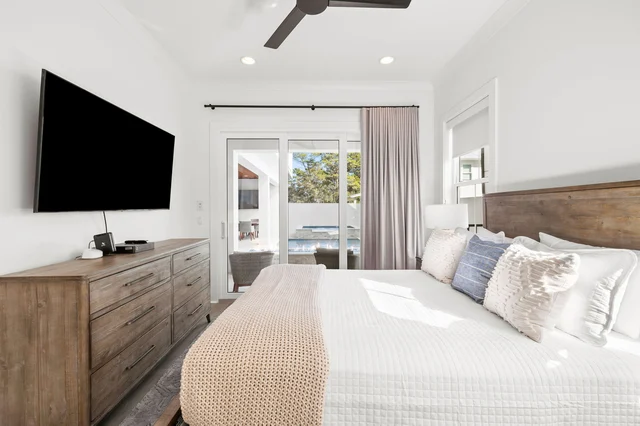 Bedroom 1 image 1