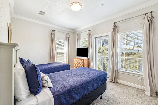Bedroom 1 image 1