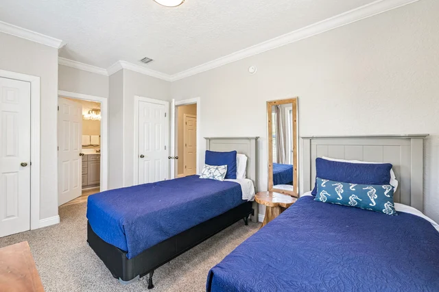 Bedroom 2 image 1