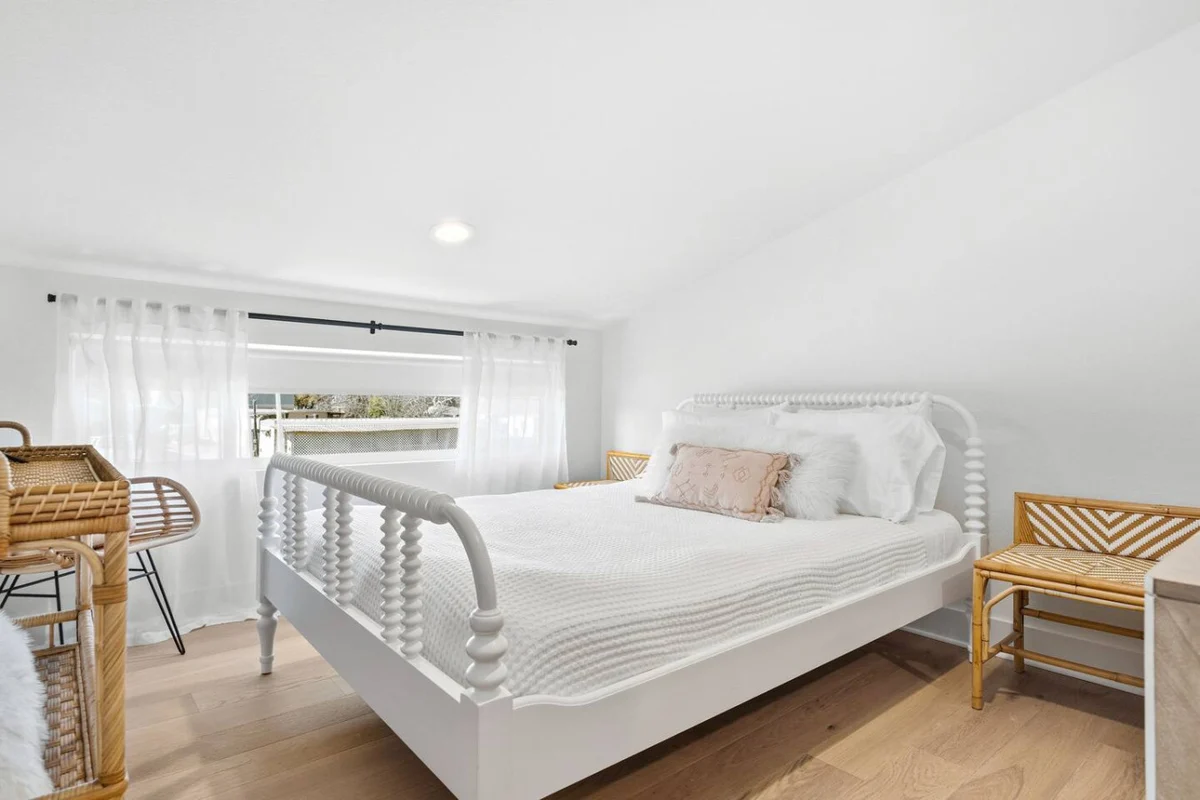 Bedroom 1 image 1