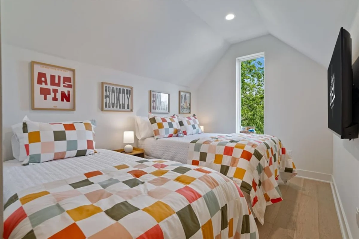 Home in Austin property photo 3
