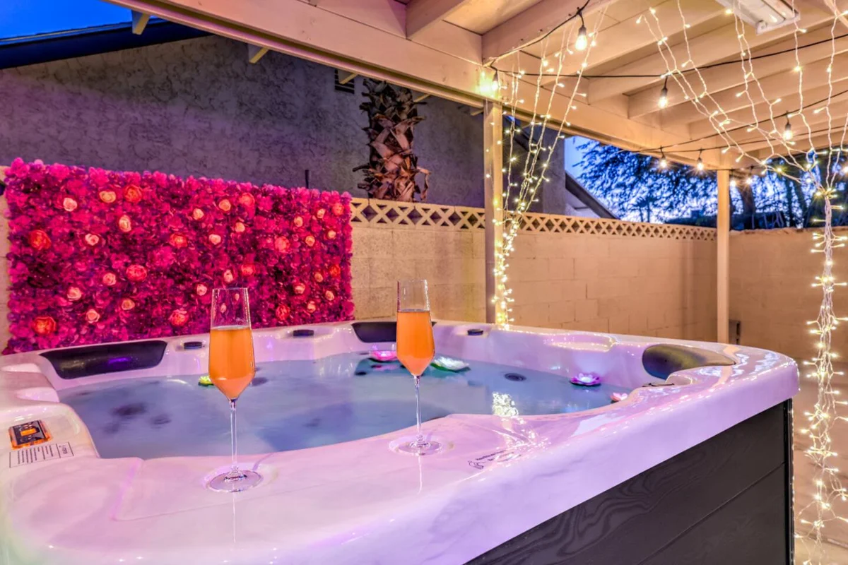 Oasis near STRIP-Lap Pool, Spa, Sauna, Poker, Deck #81