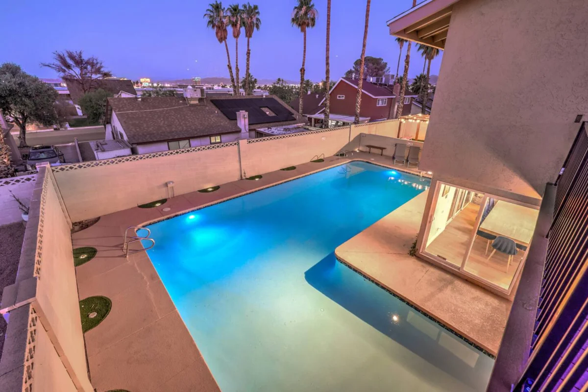 Oasis near STRIP-Lap Pool, Spa, Sauna, Poker, Deck #83