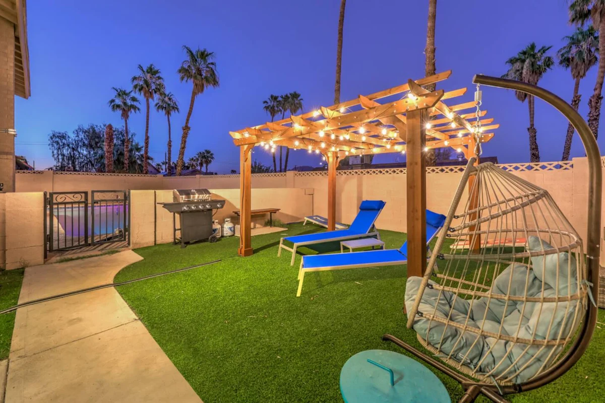 Oasis near STRIP-Lap Pool, Spa, Sauna, Poker, Deck #90