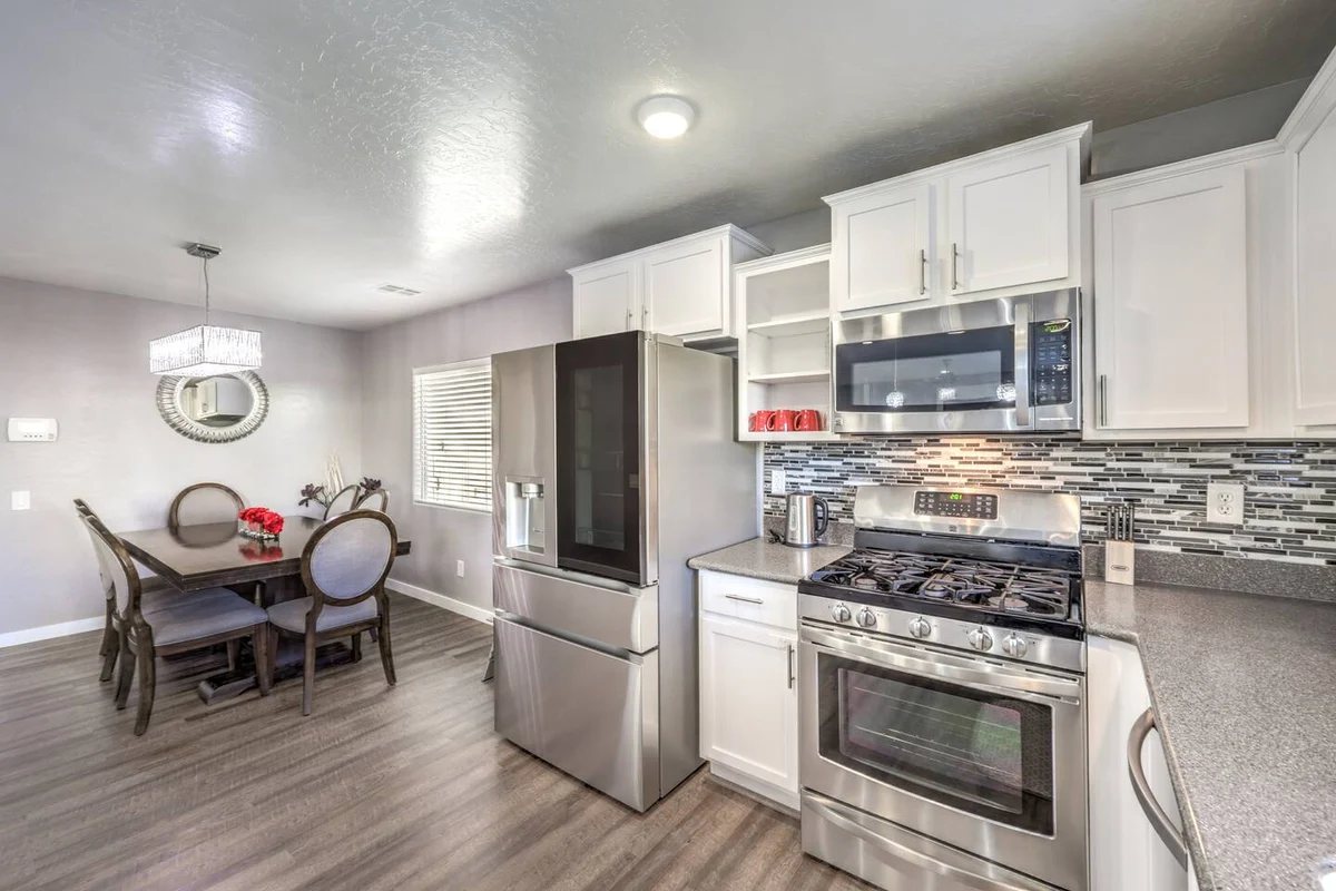 Modern 5BR Home Near Vegas Strip & Airport #47