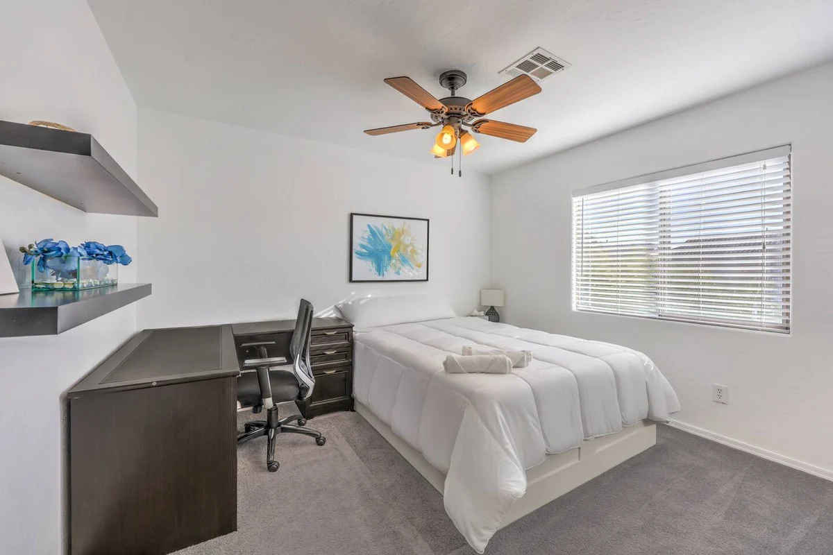Modern 5BR Home Near Vegas Strip & Airport #31