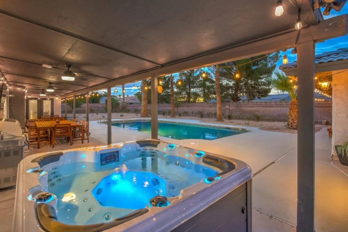 Sexy Modern Vegas. Lux Pool Villa, Sauna, Theater #69