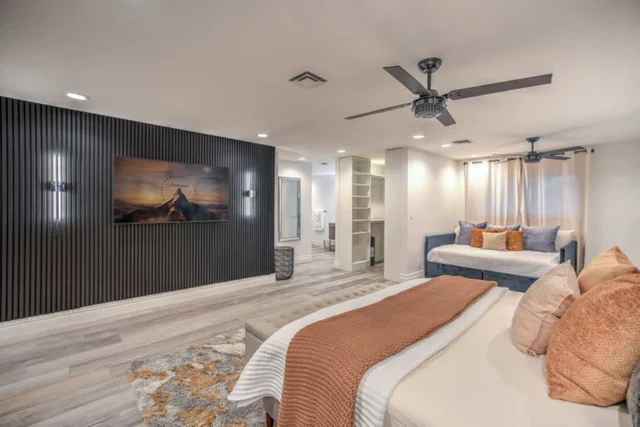 BEDROOM image 1