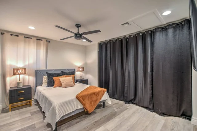 BEDROOM image 1
