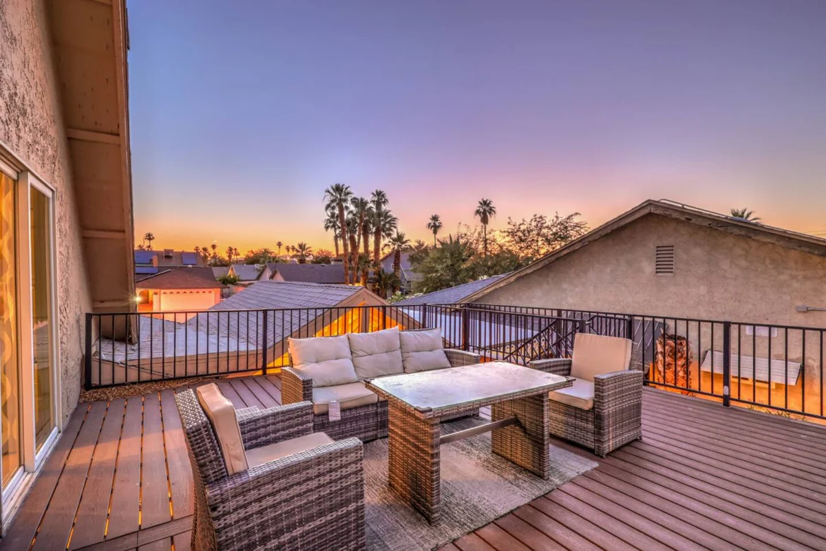 Oasis near STRIP-Lap Pool, Spa, Sauna, Poker, Deck #10