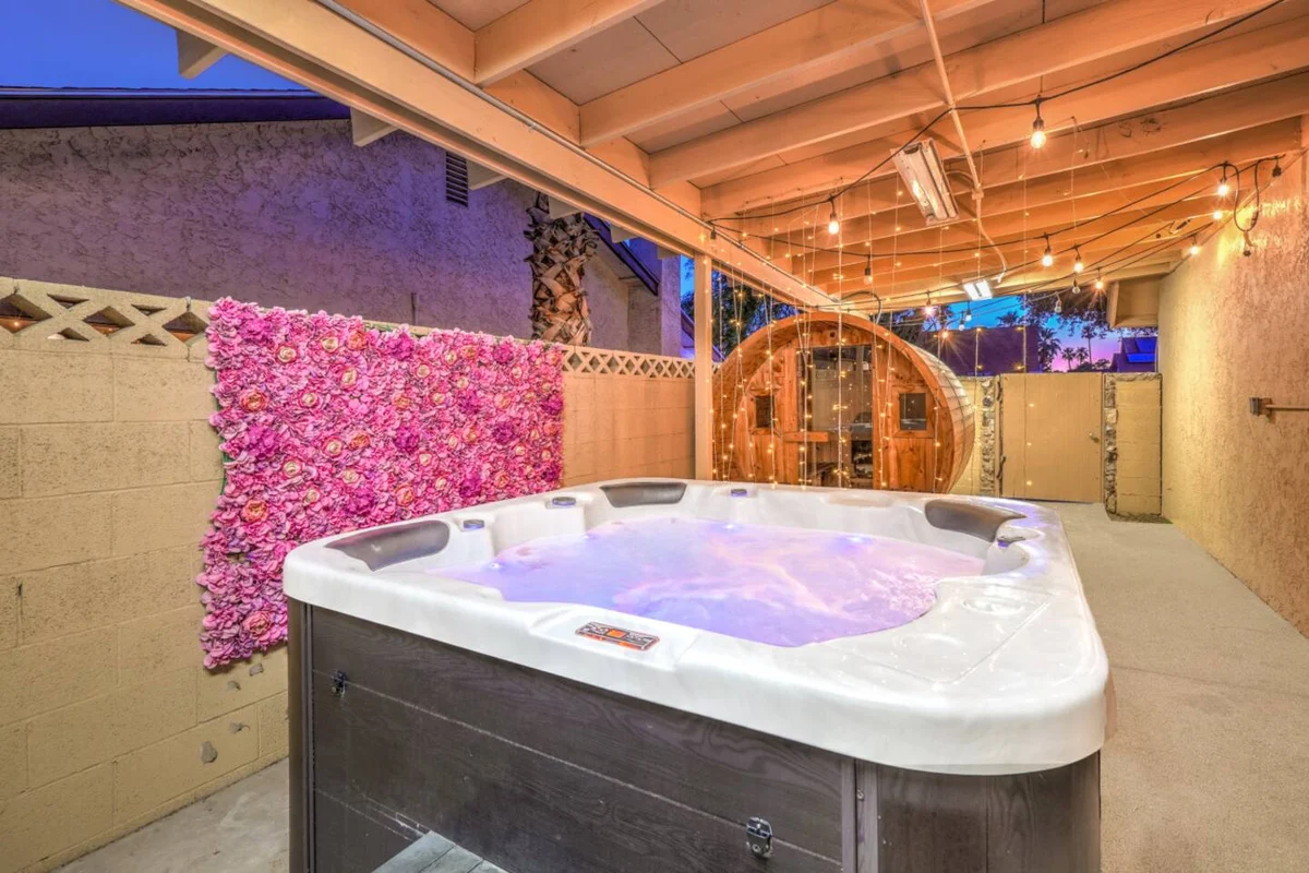 Oasis near STRIP-Lap Pool, Spa, Sauna, Poker, Deck #72