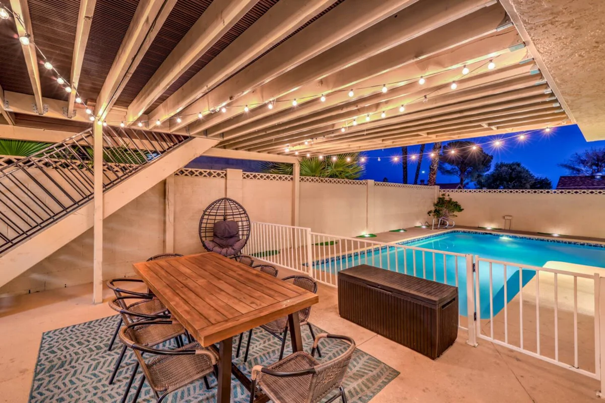 Oasis near STRIP-Lap Pool, Spa, Sauna, Poker, Deck #2