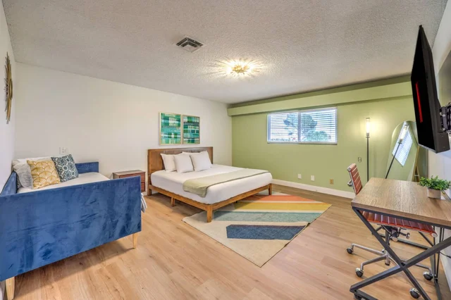 BEDROOM image 1