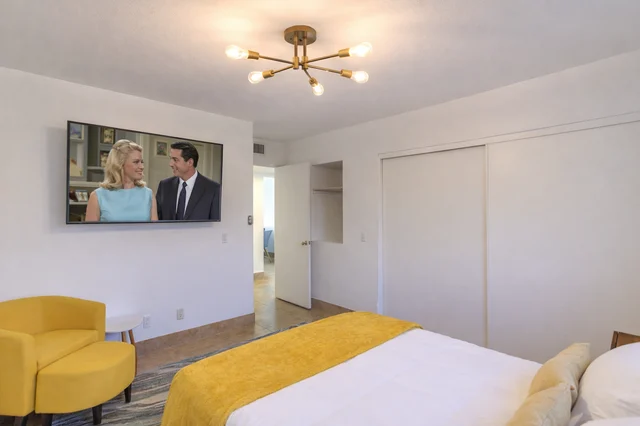 BEDROOM image 1