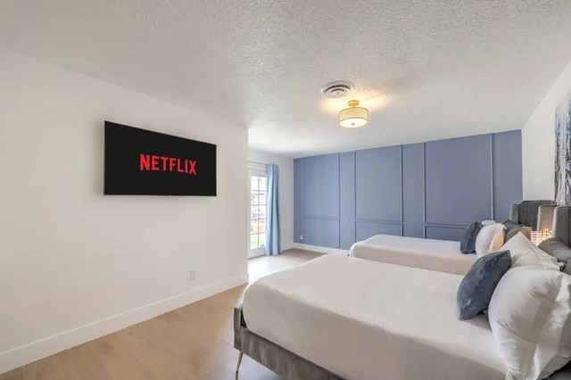 BEDROOM image 1