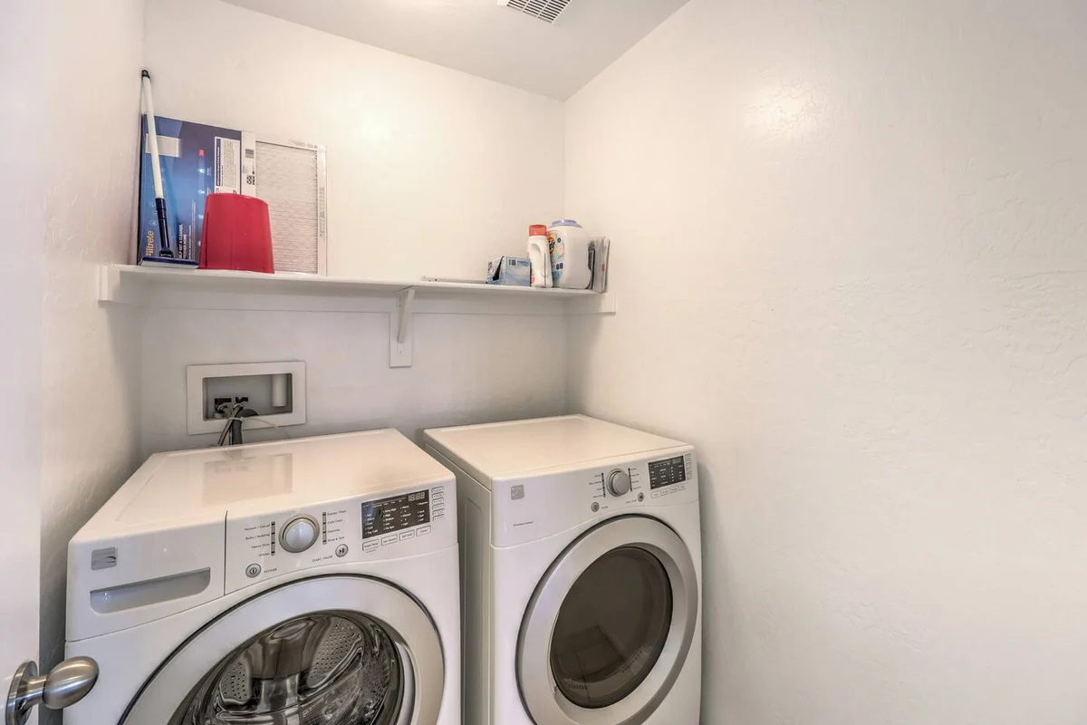Modern 5BR Home Near Vegas Strip & Airport #60