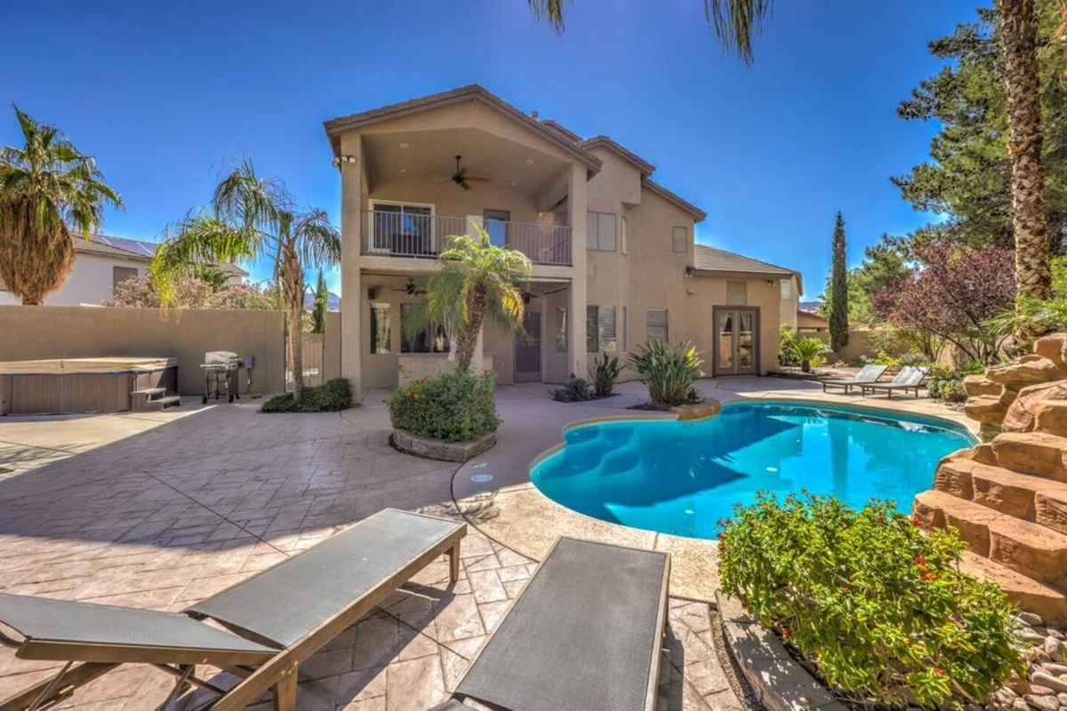 Lux Pool Villa in Green Valley Ranch with Jacuzzi #49