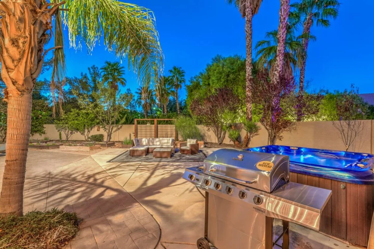 Lux Pool Villa in Green Valley Ranch with Jacuzzi #79