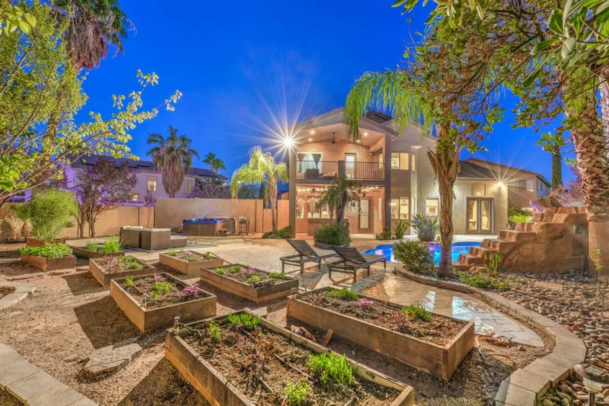 Lux Pool Villa in Green Valley Ranch with Jacuzzi #48