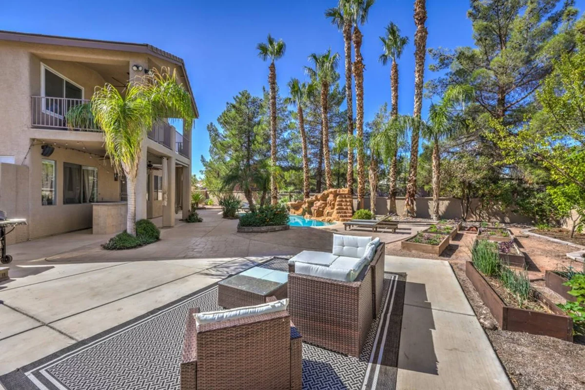Lux Pool Villa in Green Valley Ranch with Jacuzzi #6
