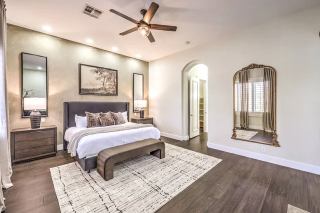 BEDROOM image 1