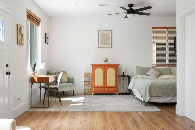 Bedroom 1 image 1