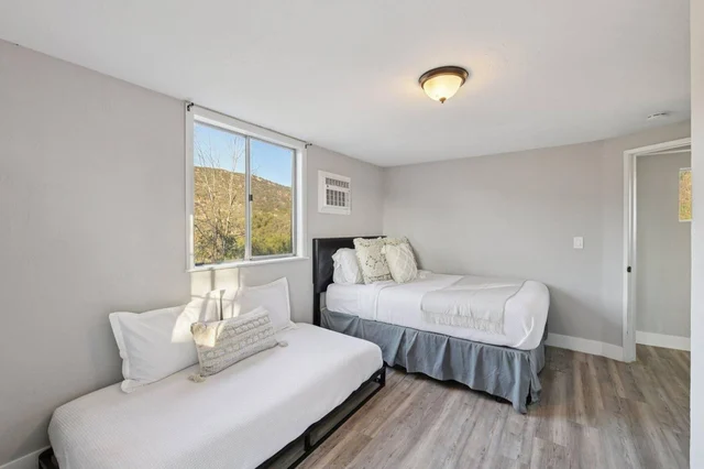 Bedroom 1 image 1