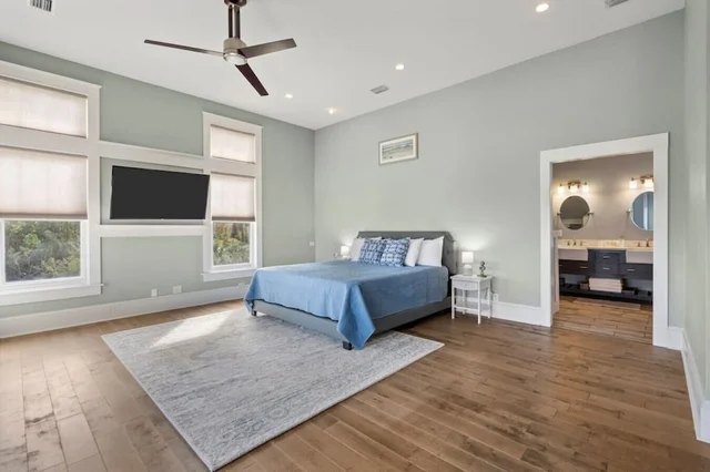 Bedroom 1 image 1