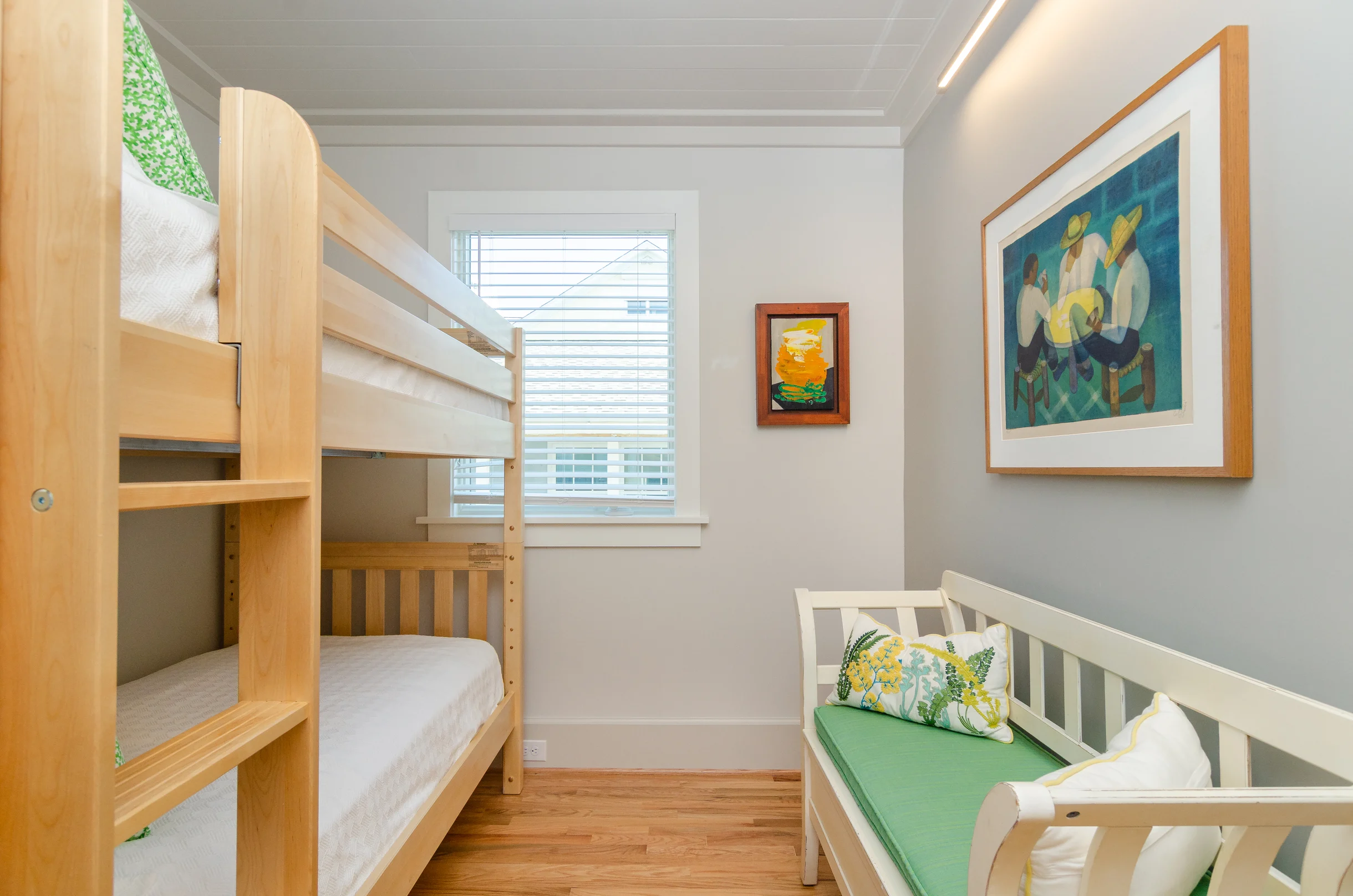 W200 - Blake Cottage #147