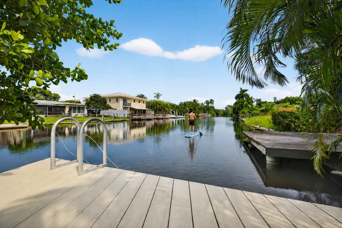 Wander Wilton Manors Oaks #54