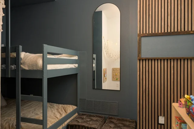 BEDROOM image 1