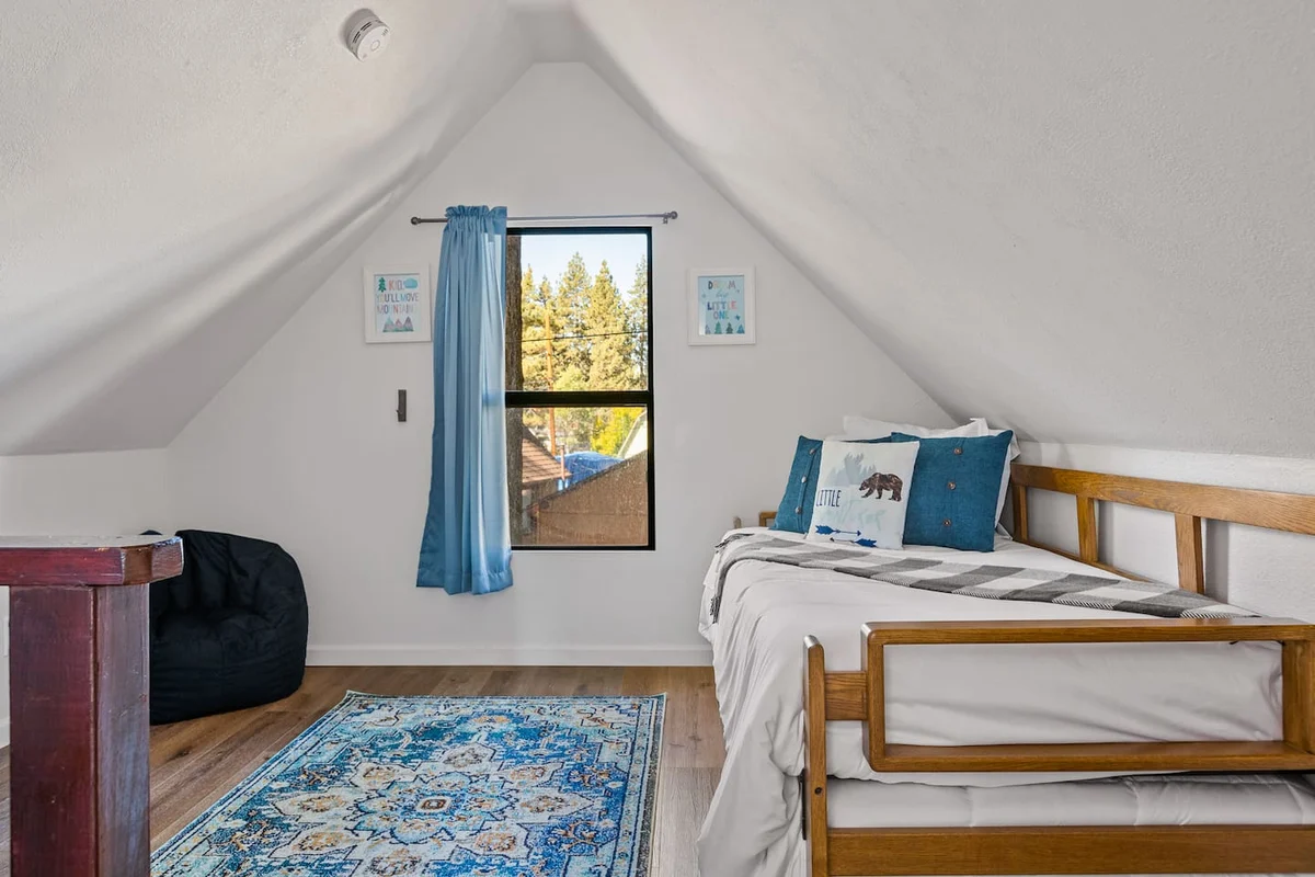 Cozy Chic 2BR Bear Sky Cabin & Easy Parking #63