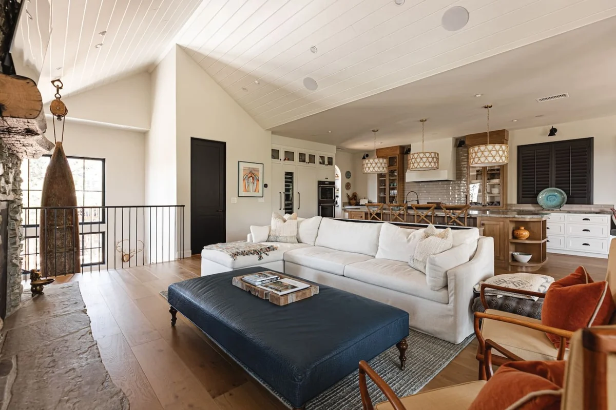 Custom Lux Cabin, Lake Views, Spa & Game Room #119