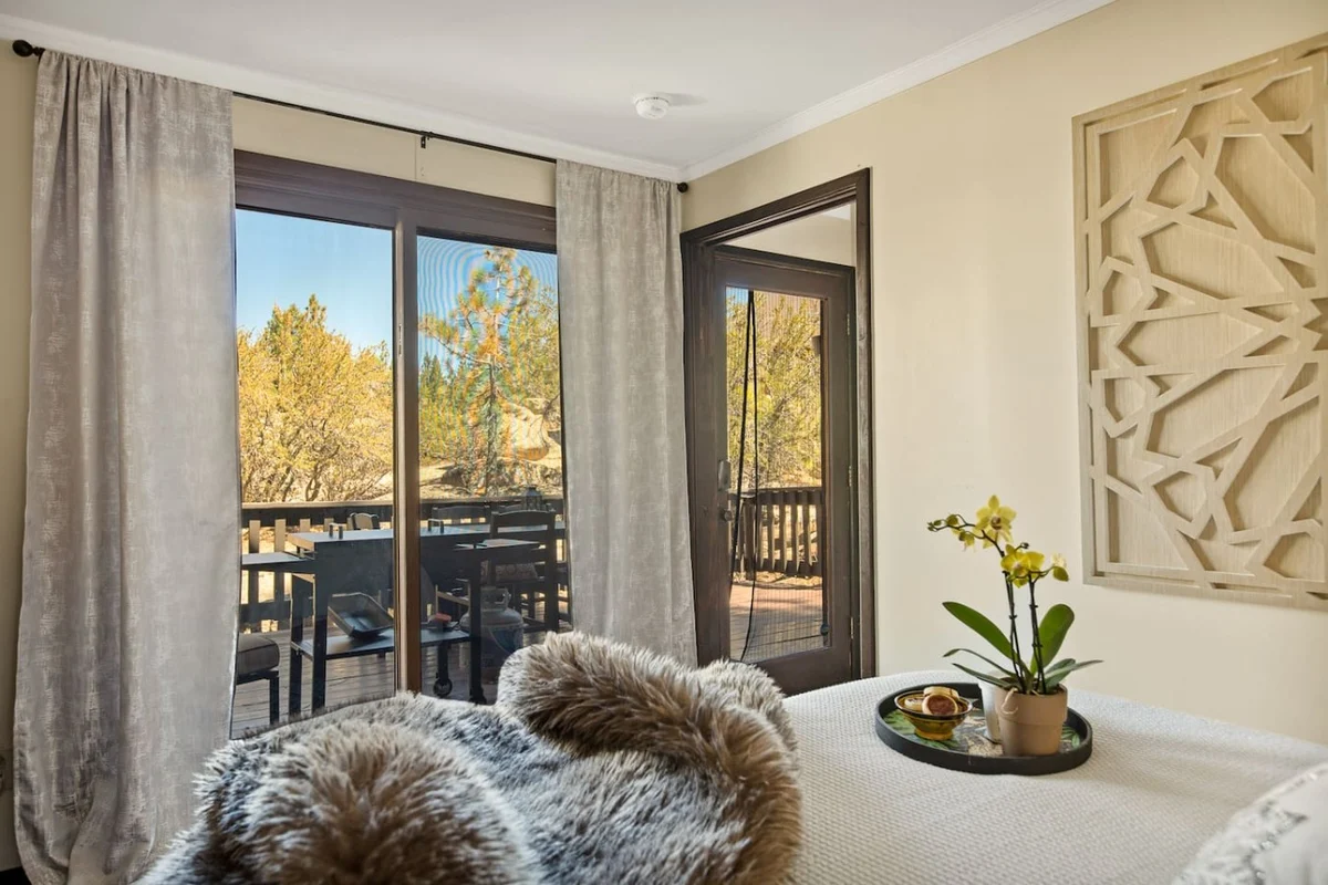 *NEW* Larks Modern Nest | Near Lake, Spa & Arcade #136