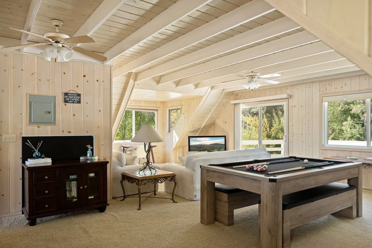 4BR Lakefront Vibes Getaway | Dock, Spa & Games #141