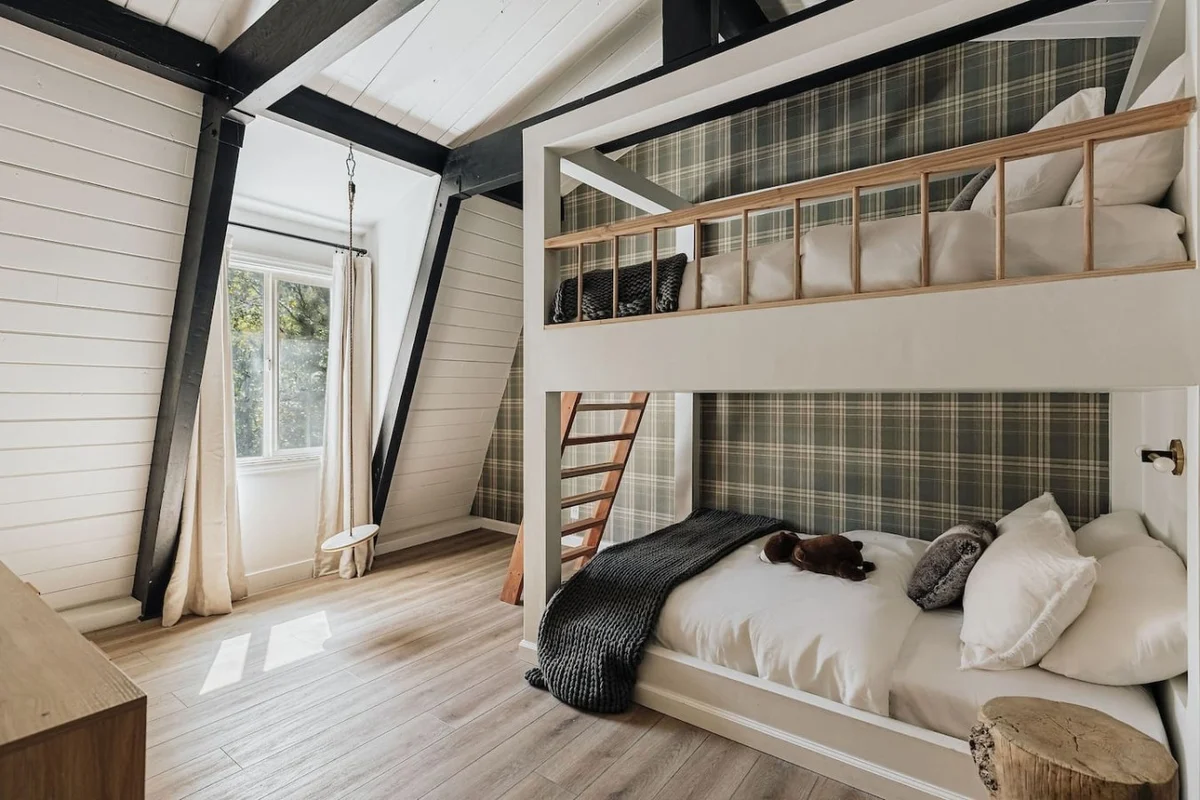 Rockspray Designer Retreat| Deck, Arcade Games, AC #150