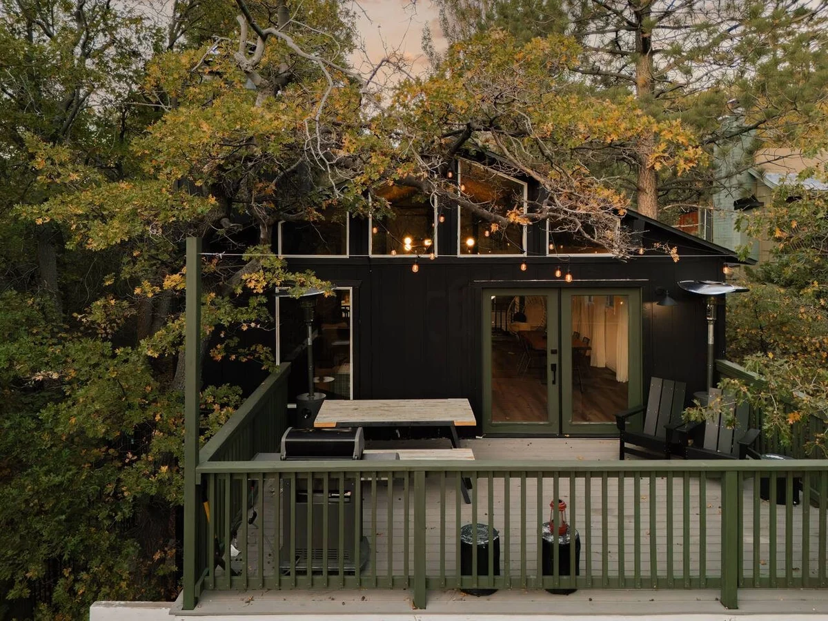 Rockspray Designer Retreat| Deck, Arcade Games, AC #156
