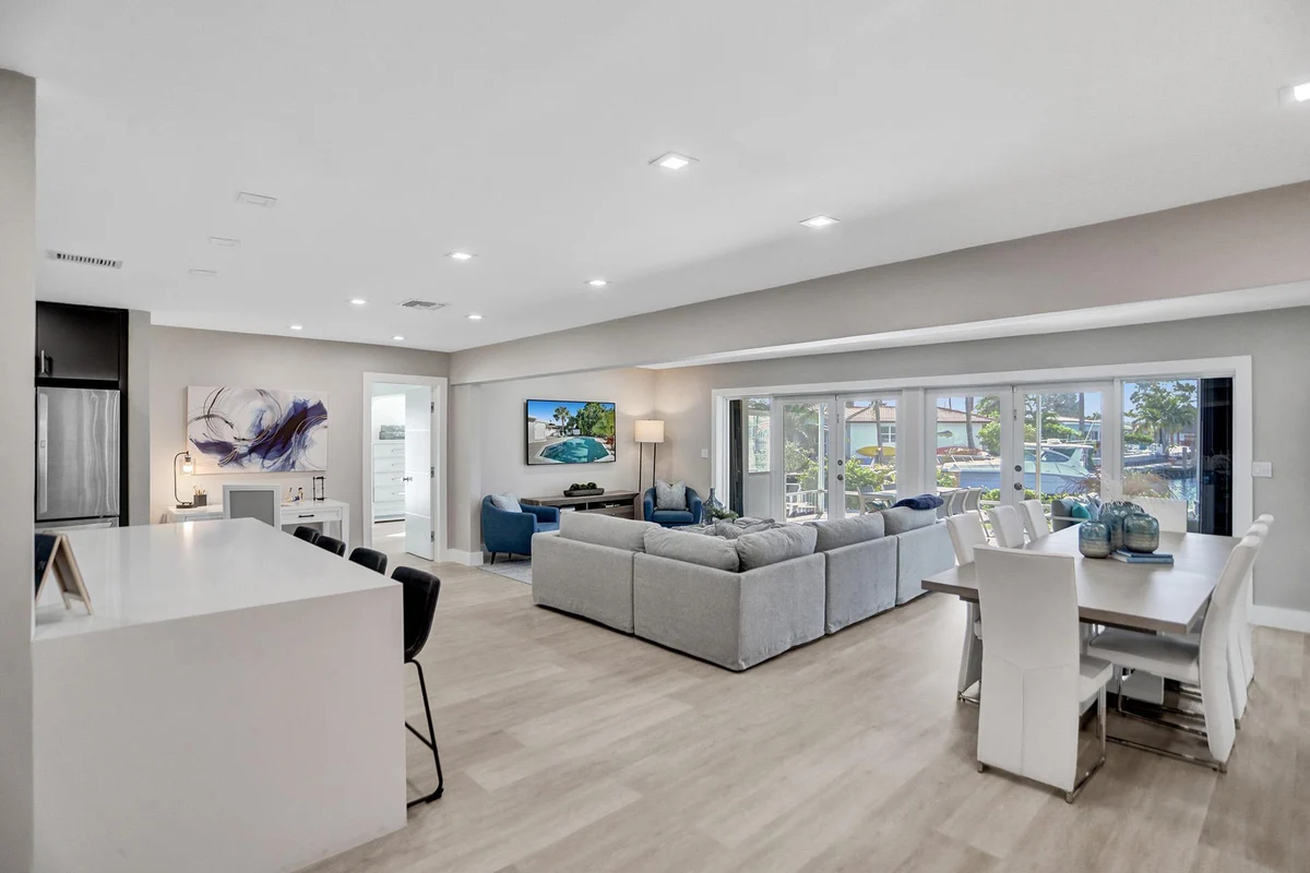 Home in Pompano Beach property photo 5