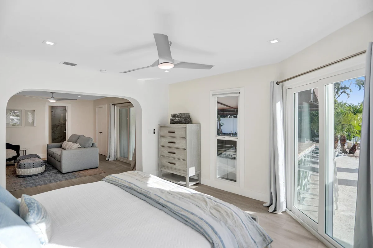 Bedroom 1 image 1