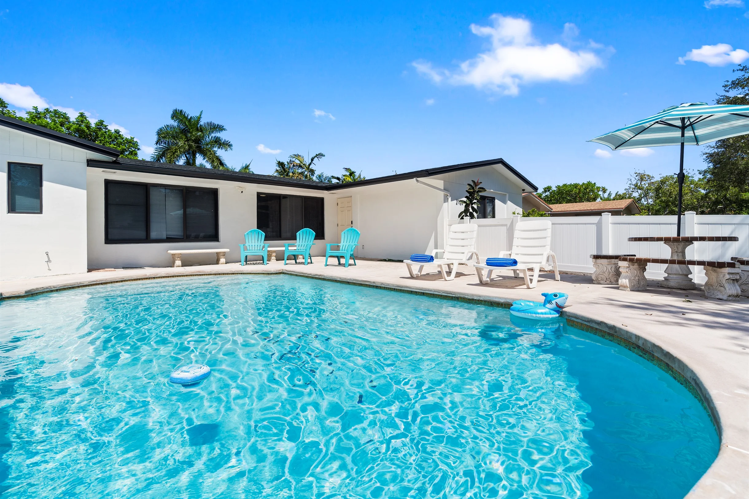 Home in Fort Lauderdale property photo 3
