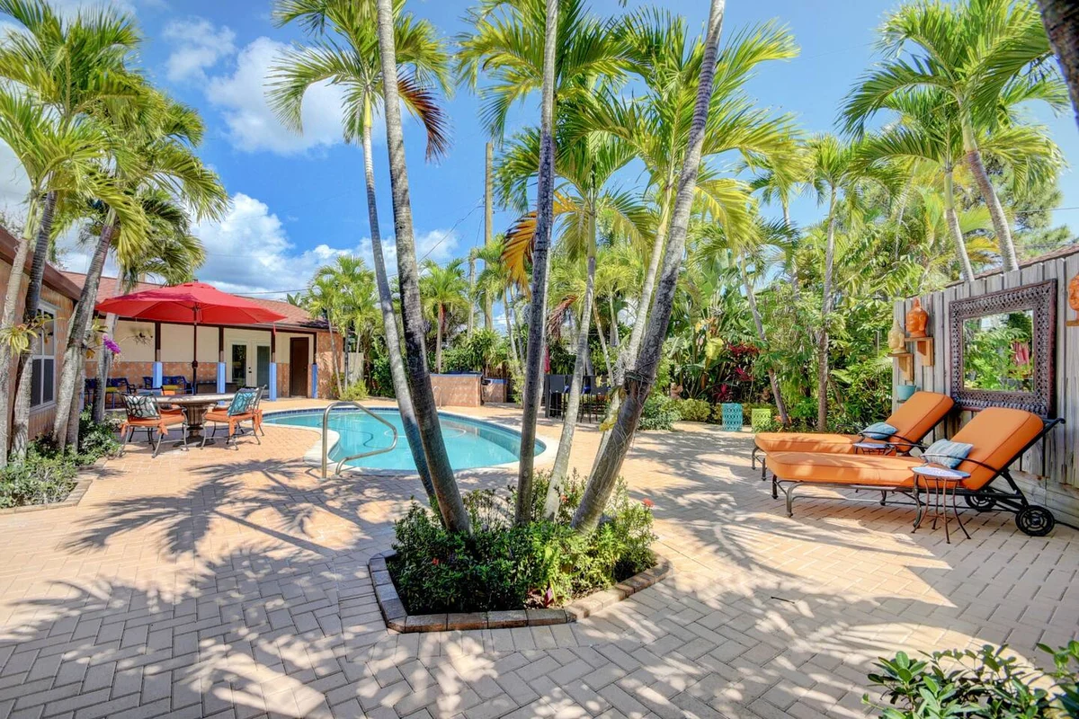Home in Lake Worth property photo 2