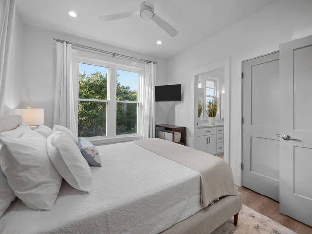 BEDROOM image 1