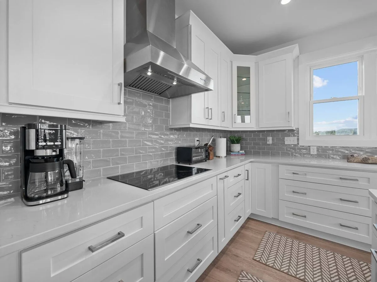 Luxe 4Bed Retreat w/ocean views & pvt beach access #38