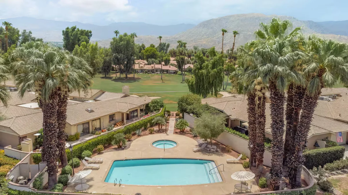 Home in Palm Desert property photo 3