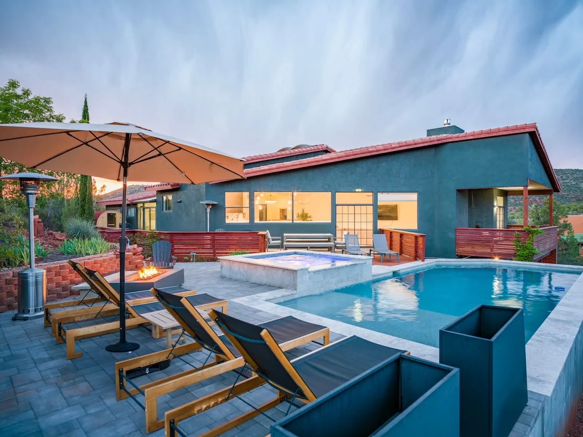 8-Bedroom, Views, Large Pool & Spa, Sauna, Gym #106