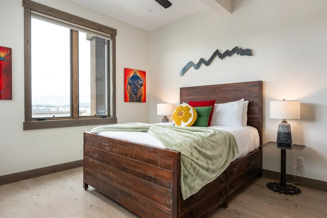 Guest Queen Bedroom image 1
